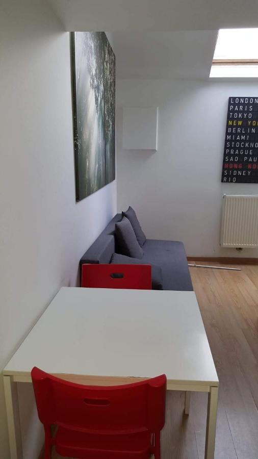 Central Duplex Sleeps 4 Bruselas Exterior foto
