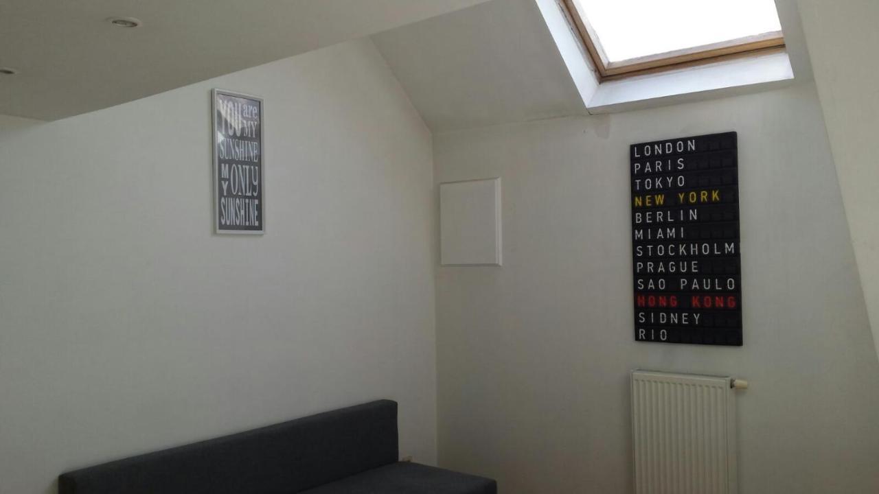 Central Duplex Sleeps 4 Bruselas Exterior foto